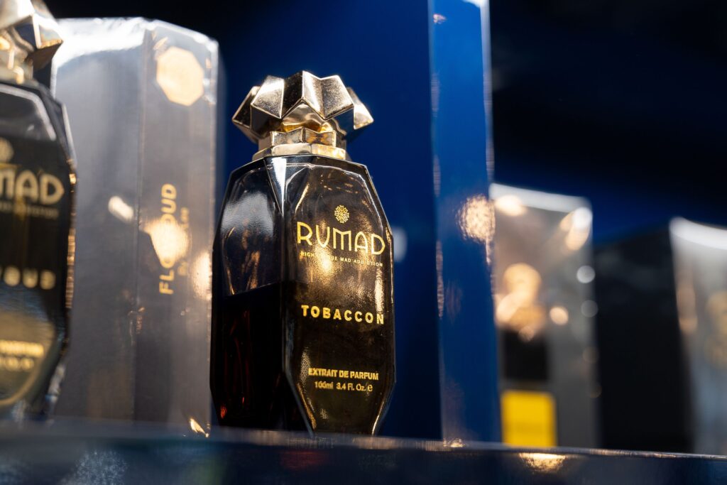 profumi speziati, profumo speziato, spezie, note speziate, profumi riviera, profumeria, rumad, flacone profumo, rumad tobaccon,
