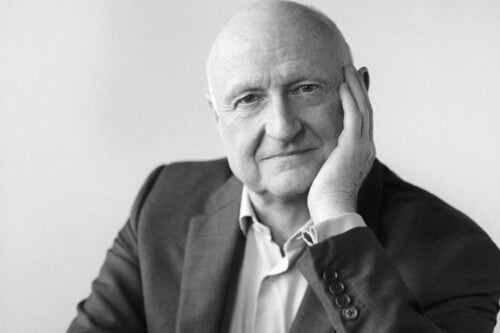 dominique ropion, ropion, dominique ropion profumi, ropion profumo, mastro profumiere, profumiere, profumi, ropion, uomo, uomo senza capelli, bianco e nero,